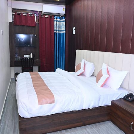Sun High Stay Luxury Guest House バラナシ エクステリア 写真