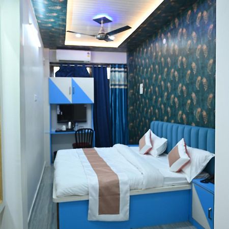 Sun High Stay Luxury Guest House バラナシ エクステリア 写真